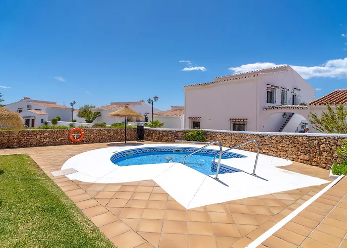 Апартаменты Capistrano Village Cactus Casasol Нерха